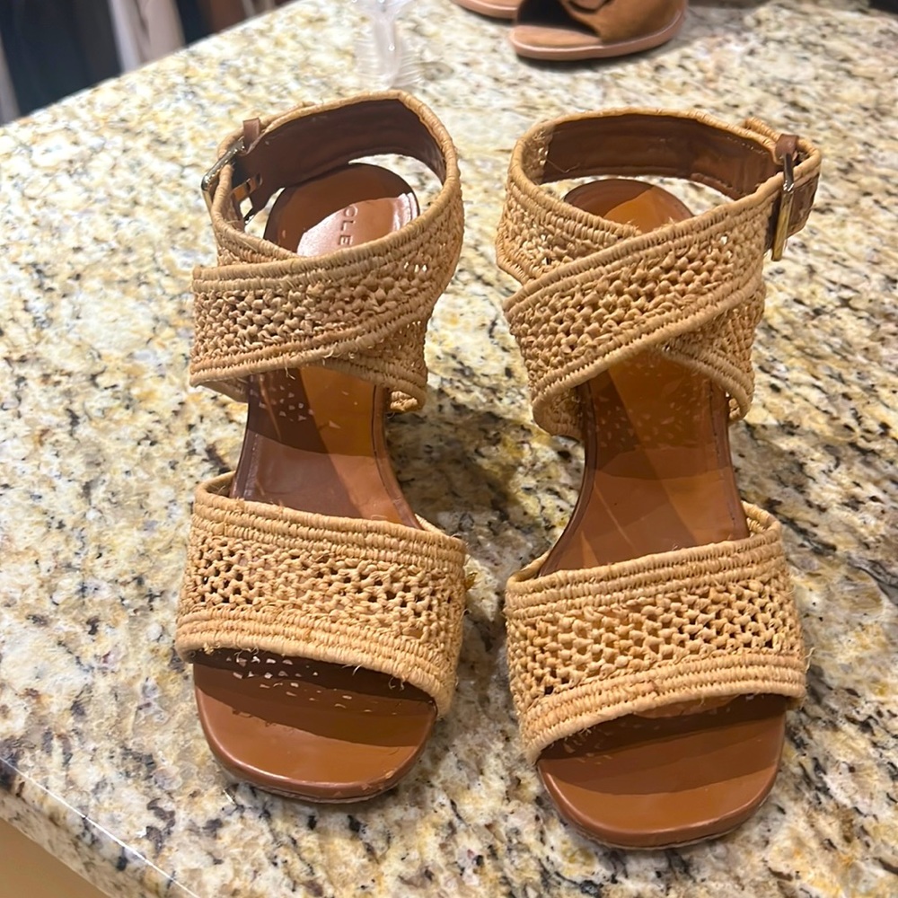 Clergerie Paris Raffia sandal with a gold mirrored 3” heel. Size 8